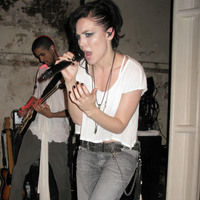 Skylar Grey performing her first gig pictures | Picture 63538